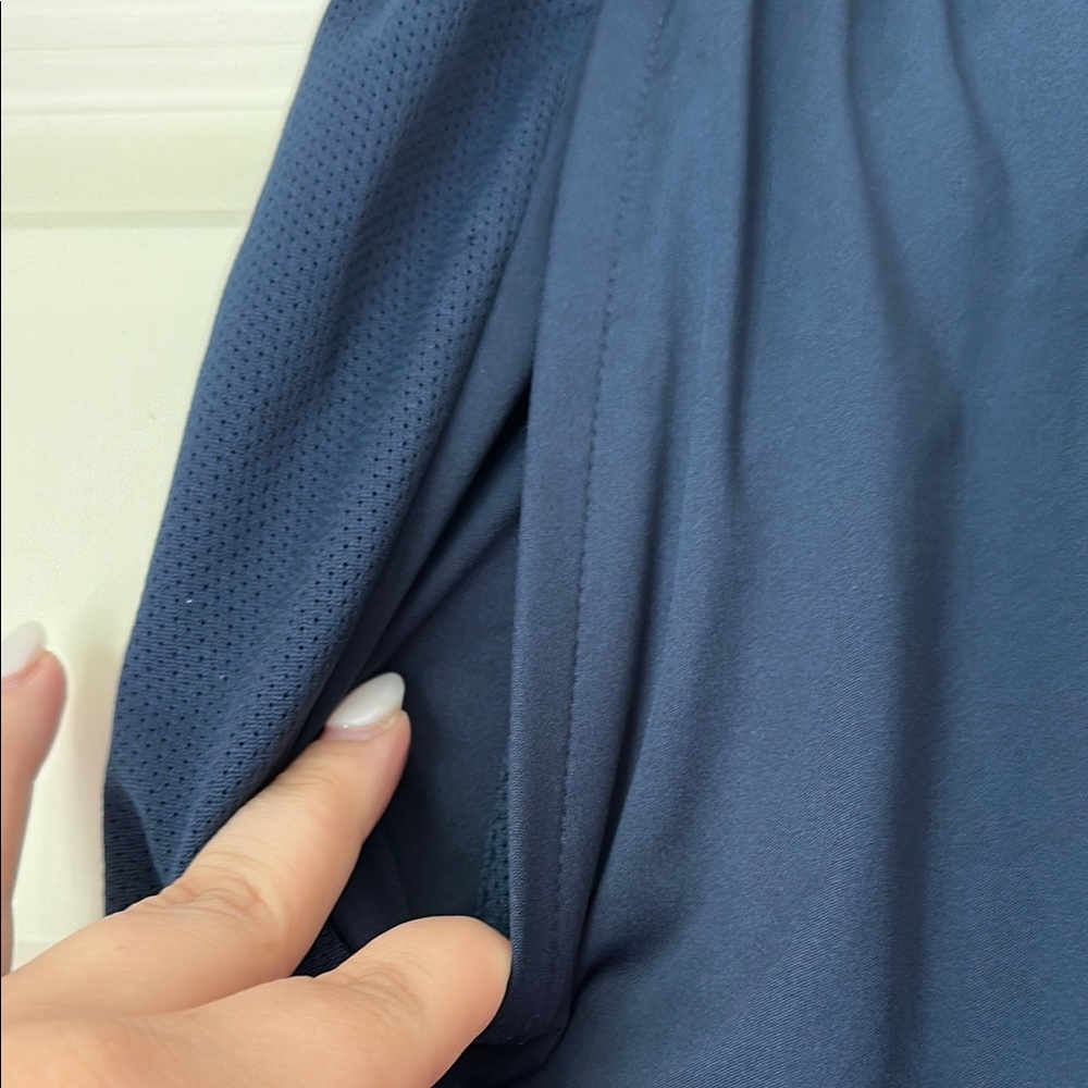 Nike Men's Navy Blue Shorts - Picture 2 of 5